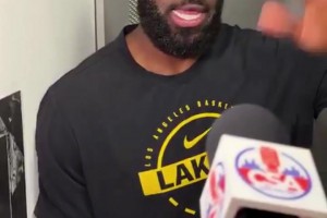 詹姆斯：从弗拉格高中时期，我就看出他天赋异禀！他们这届新秀整体质量非常高