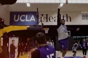 重磅，东契奇和里夫斯飞西班牙治疗！湖人这是自救还是自毁...